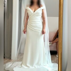 Paloma Blanca *Designer Archive Wedding Dress 4955